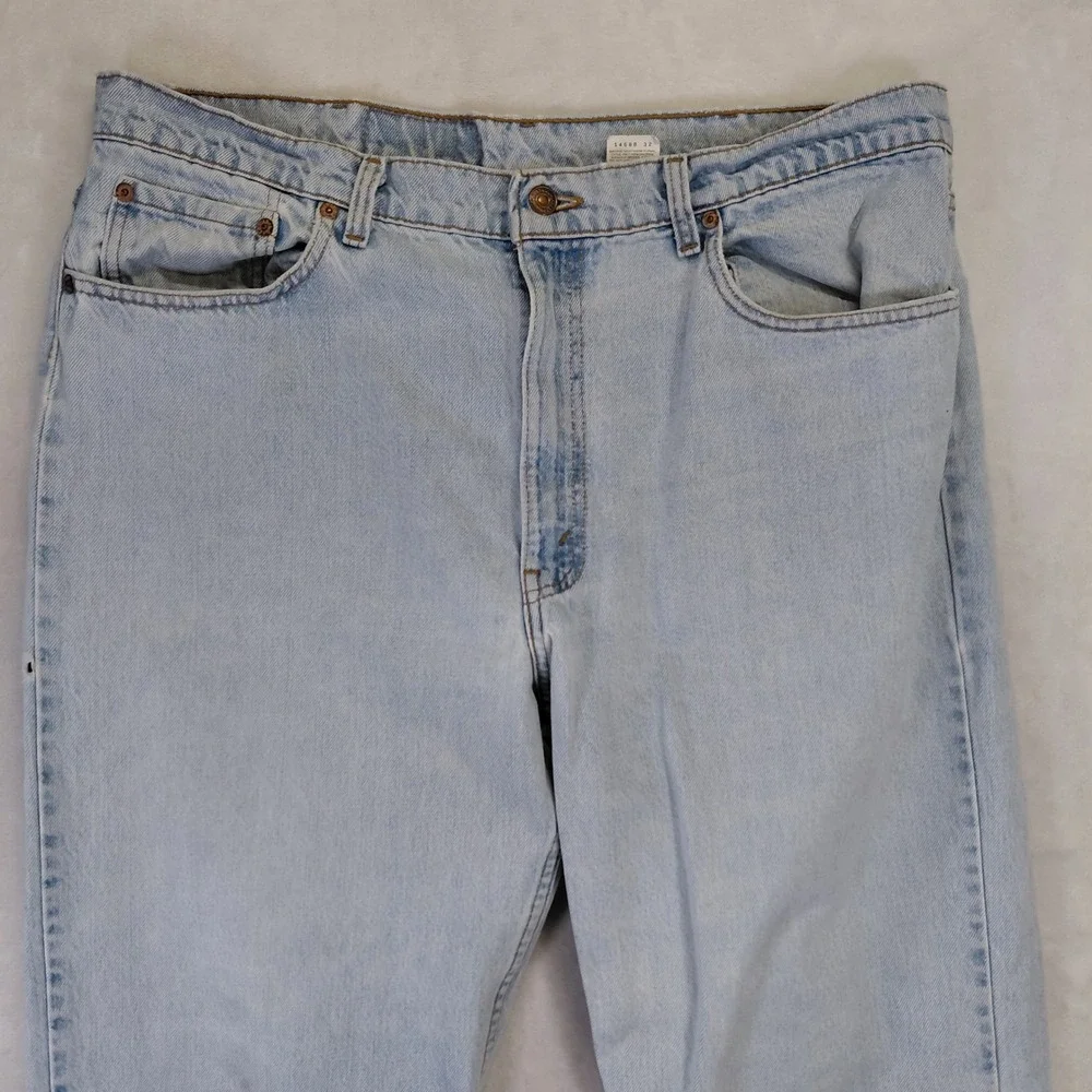 Vintage Levis 550 Relaxed Fit Light Wash Jeans Mens 40x30 Made in USA Blue